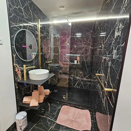 Appartement Oasis Detente Love Room Avec Spa Balneo Privatif 20 Min De Lille Bassee Esterno foto