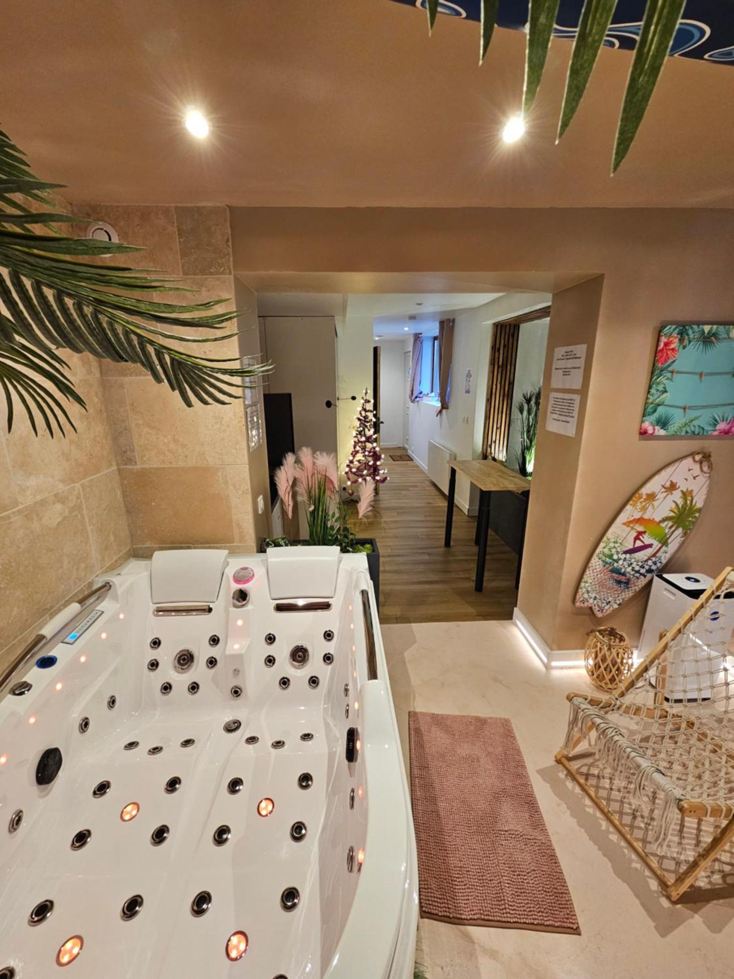 Oasis Detente Avec Balneo Privatif 20 Min De Lille Apartment Bassee